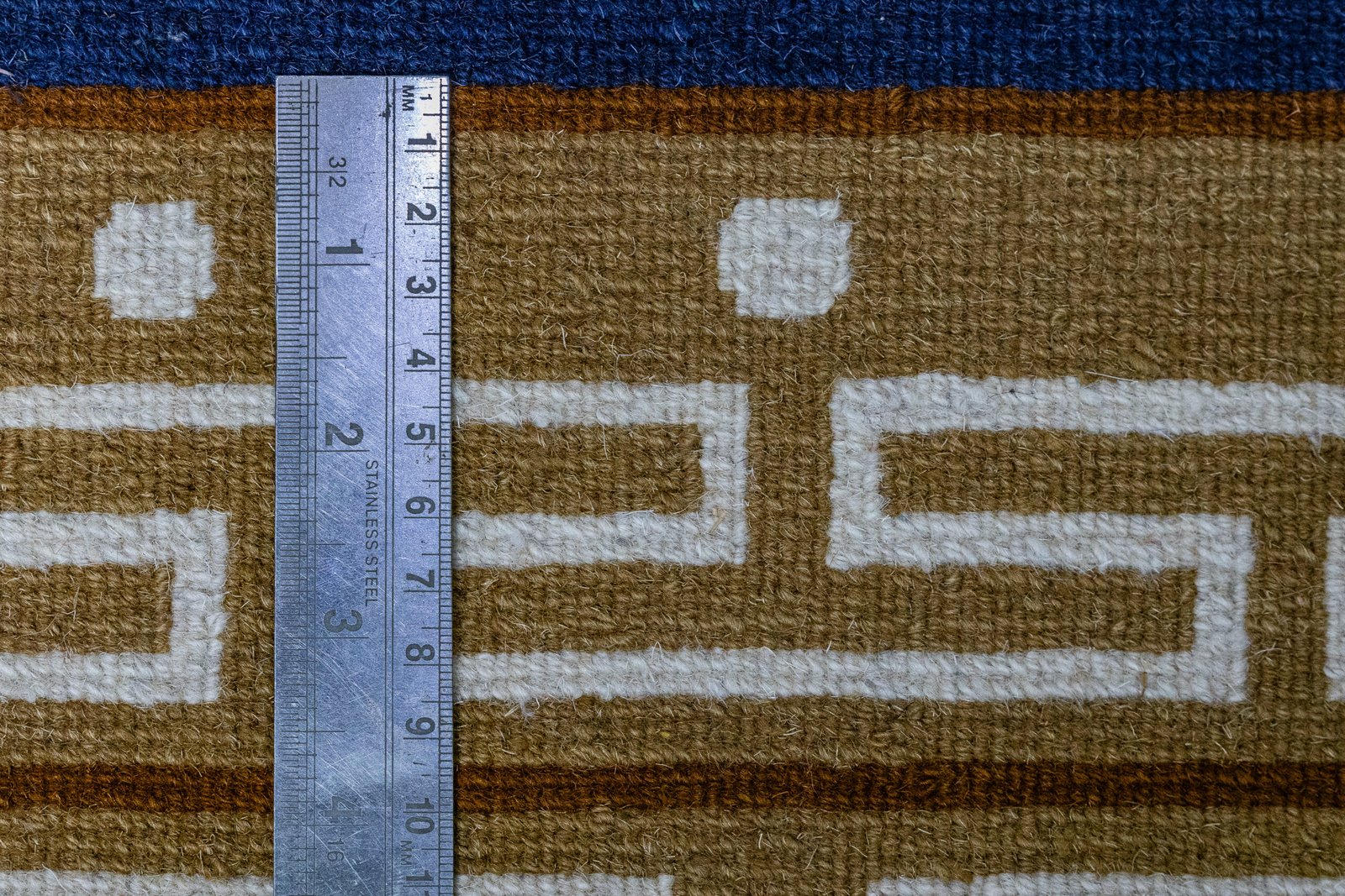 Neelmandal, 282 x 184 cm, 100% Wool - Image 3